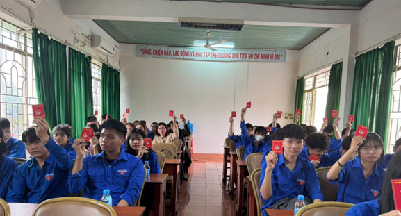 Description: http://trungcapdaklak.edu.vn/upload/Nam%202024/DaiHoiDoan_2024-2027/h2.jpg