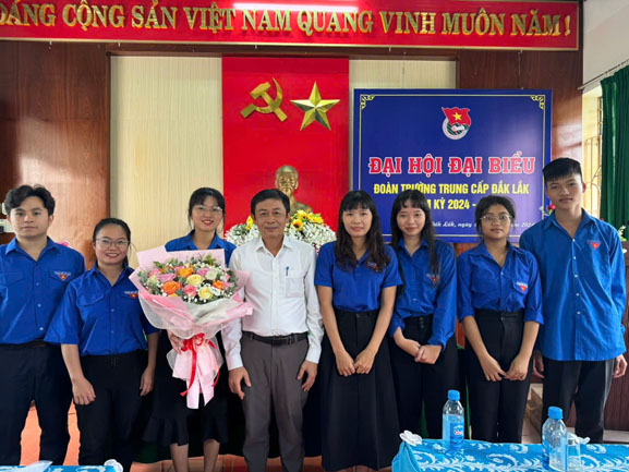 Description: http://trungcapdaklak.edu.vn/upload/Nam%202024/DaiHoiDoan_2024-2027/h4.jpg